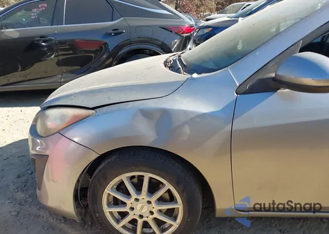 2011 Mazda Mazda3 I Sport из США, поврежденный, VIN JM1BL1UF4B1418157